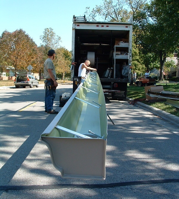 Our mobile manufacturing units can make your new gutter any length for a seamless installation.